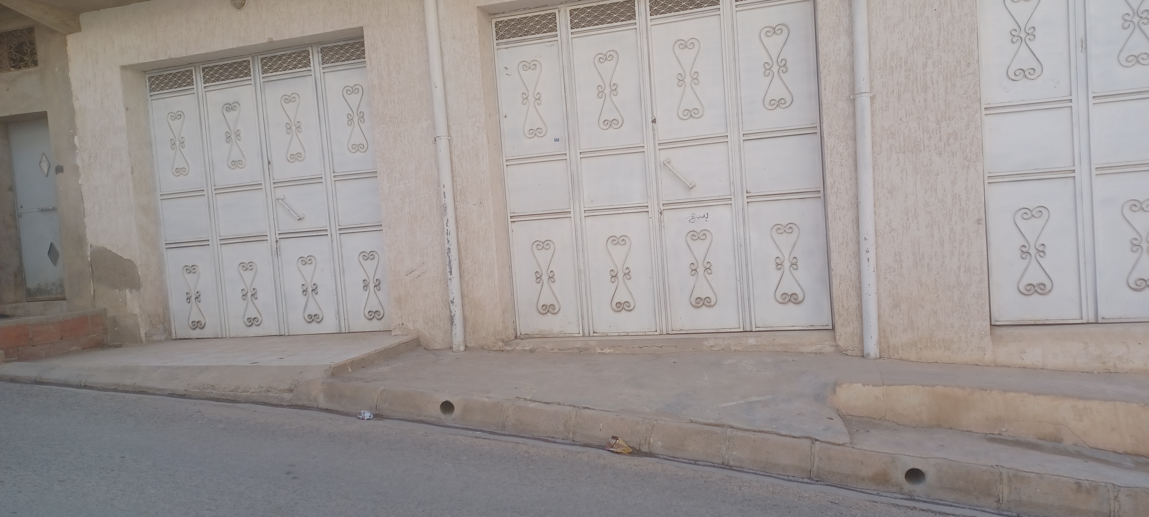 Tlemcen Nedroma Location Autre Grand garage à nedroma